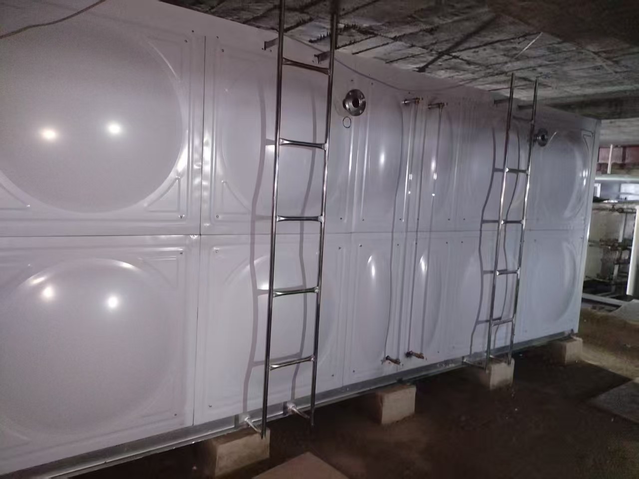 山東煙臺熱浸鍍鋅保溫水箱