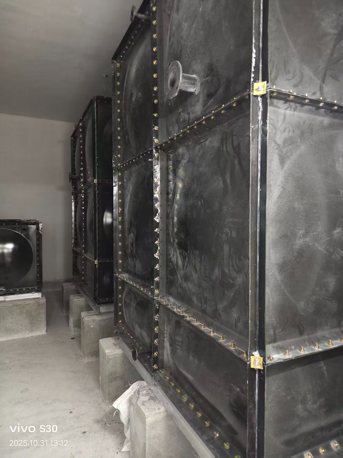 浙江寧波人防搪瓷油箱